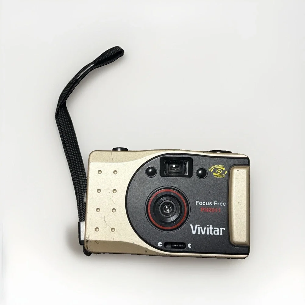 Vivitar PN2011 Focus Free 35mm Point & Shoot Film Camera Used Tested Works